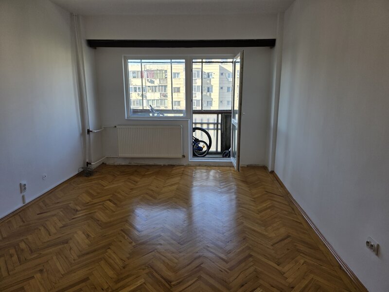 Tineretului, 5 minute metrou, stradal, chiar pe Bd. Sincai, bloc 1986