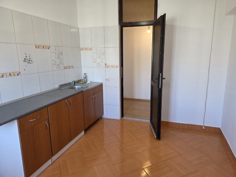 Tineretului, 5 minute metrou, stradal, chiar pe Bd. Sincai, bloc 1986