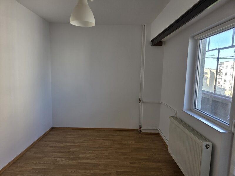 Tineretului, 5 minute metrou, stradal, chiar pe Bd. Sincai, bloc 1986