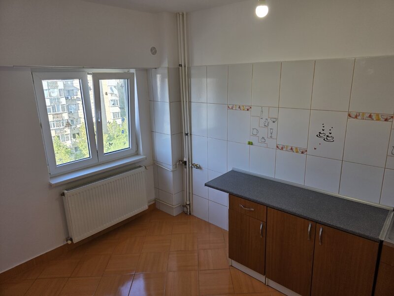 Tineretului, 5 minute metrou, stradal, chiar pe Bd. Sincai, bloc 1986