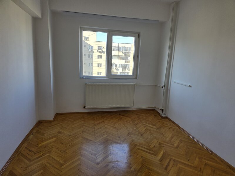 Tineretului, 5 minute metrou, stradal, chiar pe Bd. Sincai, bloc 1986