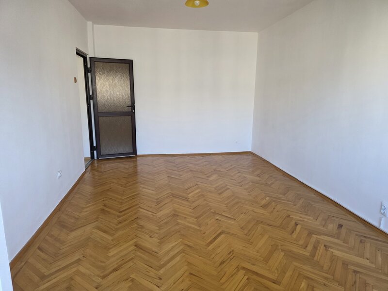 Tineretului, 5 minute metrou, stradal, chiar pe Bd. Sincai, bloc 1986